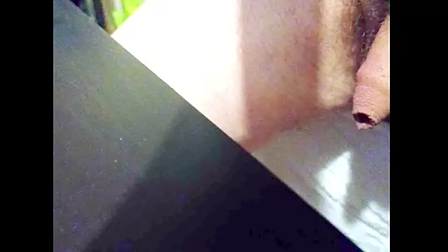 hairyuncut00 webcam