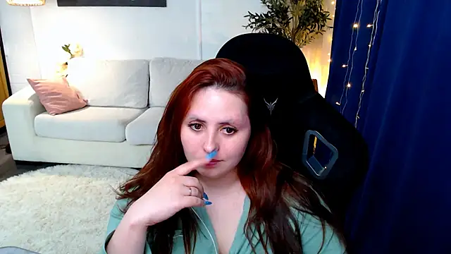 Hennessy_bunny webcam