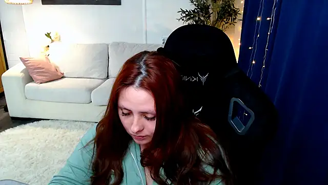 Hennessy_bunny webcam