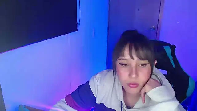 Skarlet_Adams28 webcam