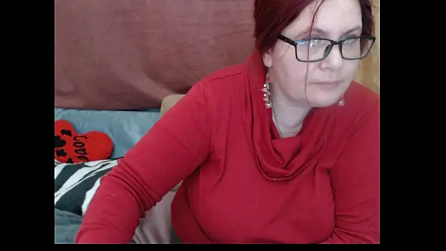 PlayfullMature webcam