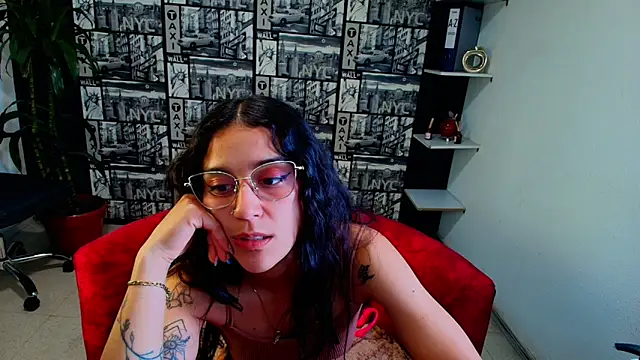 DanielaMonroe webcam