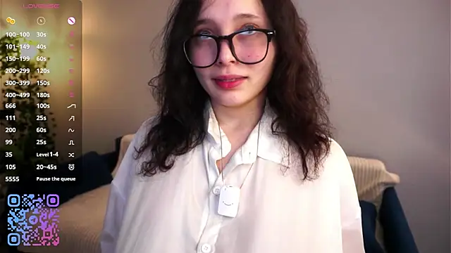 HannaHayles live sex cam