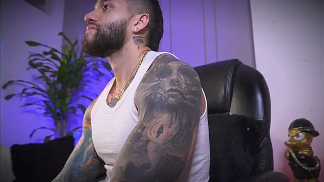 frank_farrell - Frank_Farrell's free webcam - UK Sex Cams