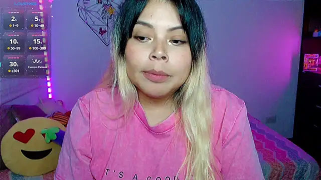 elliemoonx - EllieMoonX's free webcam - UK Sex Cams