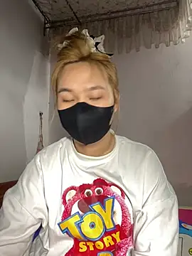 almira6868 - Almira6868's free webcam - UK Sex Cams