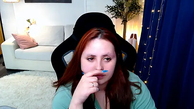 Hennessy_bunny webcam