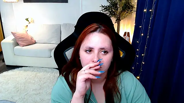 Hennessy_bunny webcam