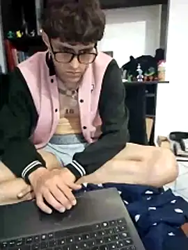 AoA-BoyStudent webcam