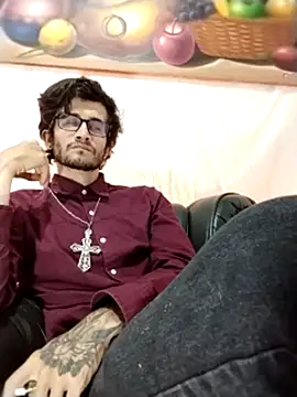 Loggan_donnelly webcam