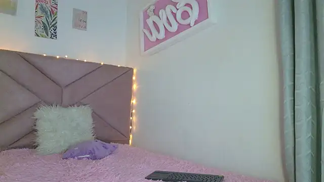 eva_sin18 live sex cam