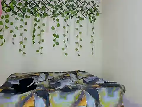 mistery_boox_23cm - Mistery_boox_23cm's free webcam - UK Sex Cams