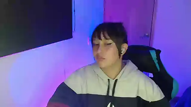 Skarlet_Adams28 webcam