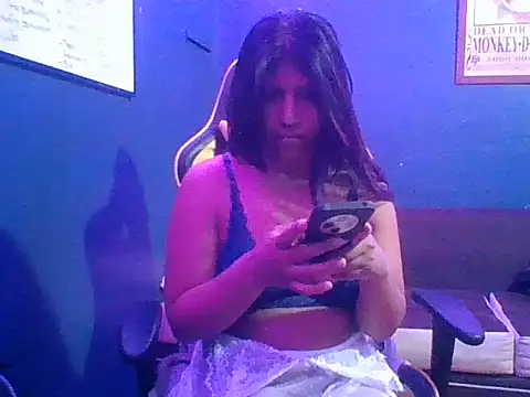 ParadiseEc - Stripchat Cam Model