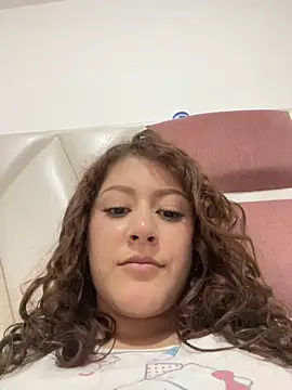 Amber_rosse_outdoors webcam