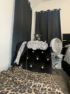 Fifty_Shades_Of_Redd webcam