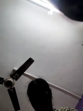 yamini1431 Stripchat cam model