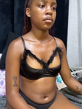 Littlebunny33 live sex cam