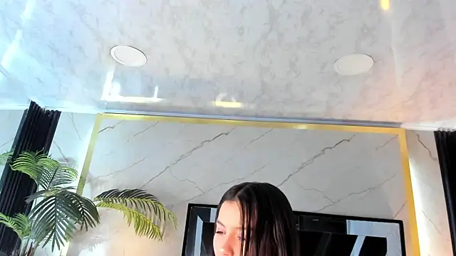 VictoriaKyros webcam