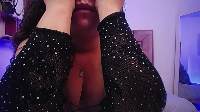 almarousse - Almarousse's free webcam - UK Sex Cams