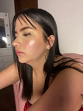 RileyReed_Pink webcam