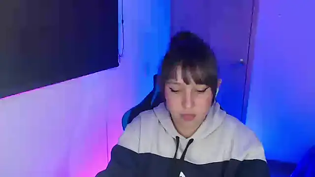 Skarlet_Adams28 webcam