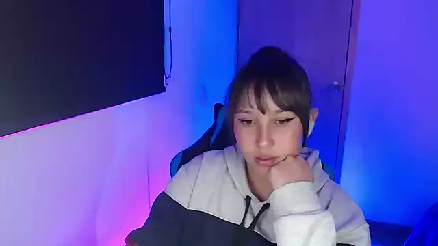 Skarlet_Adams28 webcam