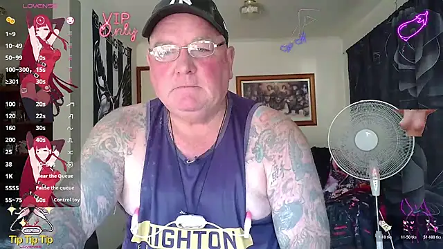 kinkyblueyes69 - KINKYBLUEYES69's free webcam - UK Sex Cams