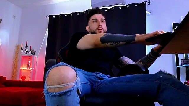 MightyAaron66 webcam