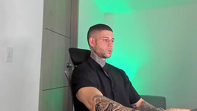 _jamesleandros1 webcam