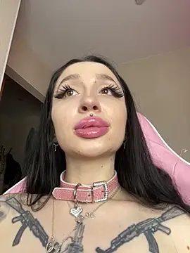 Molly__Moon webcam