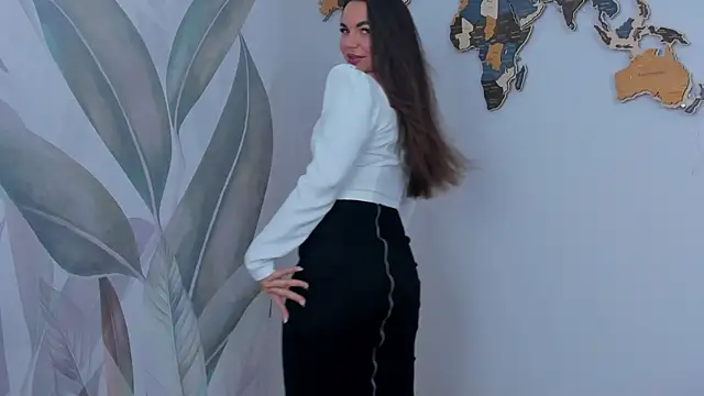 CamillaLarson webcam