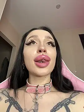 Molly__Moon webcam