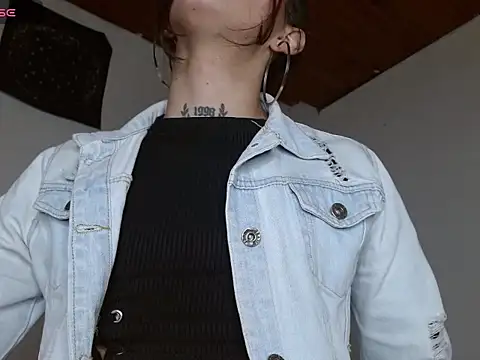 Scarlett_crastrawberry webcam