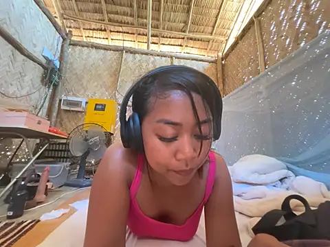 Juliet_official_pro webcam