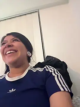 emilyjohanson (G young) - My friends show the tits