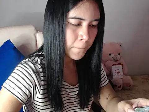 transpetite1 (T young) - SHOW SOME LOVE ND LETS PLAY UNTIL  I CUM