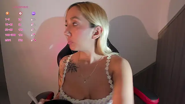 Amanda_klaire webcam