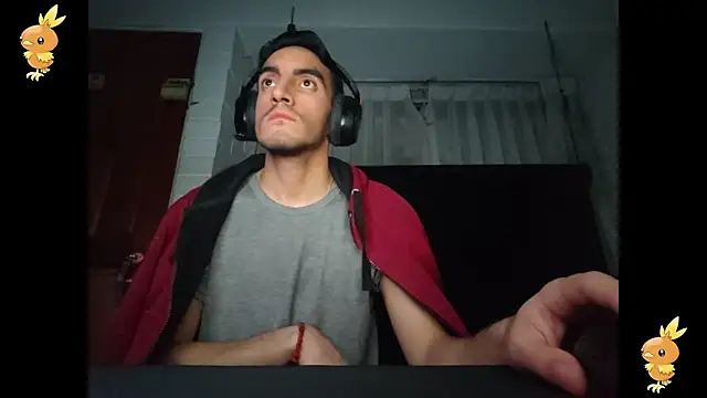 TommyMomentum webcam