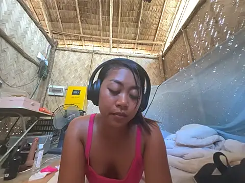 Juliet_official_pro webcam