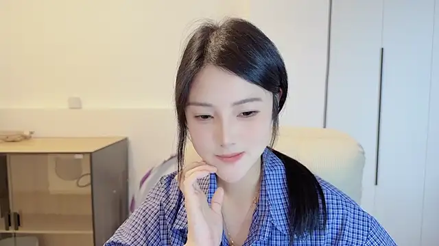 美女HaagenDazs_在线直播