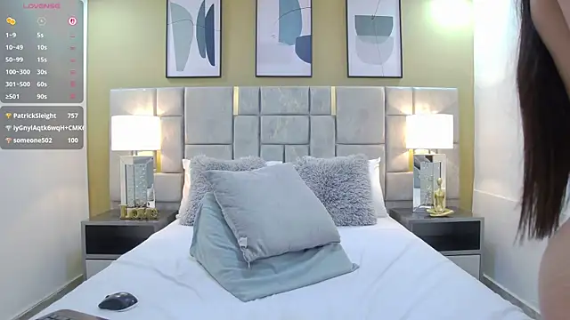 Little_Amarantha webcam