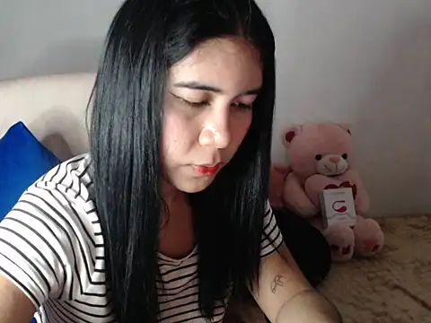 TransPetite1 live sex cam