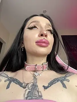 Molly__Moon webcam