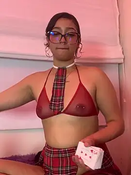 LilithMonette webcam