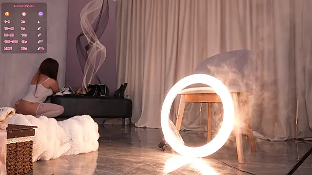 Amelyisthatyou webcam