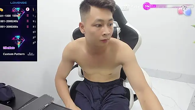 Naughty___asian webcam