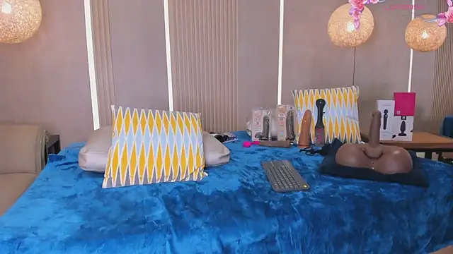 sabrina_shark_ webcam