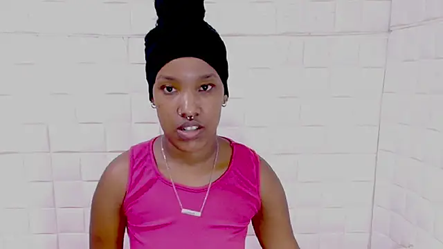 EroticSexyPrada webcam