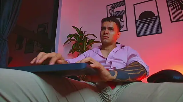 ALPHA_DOMINUS_ webcam